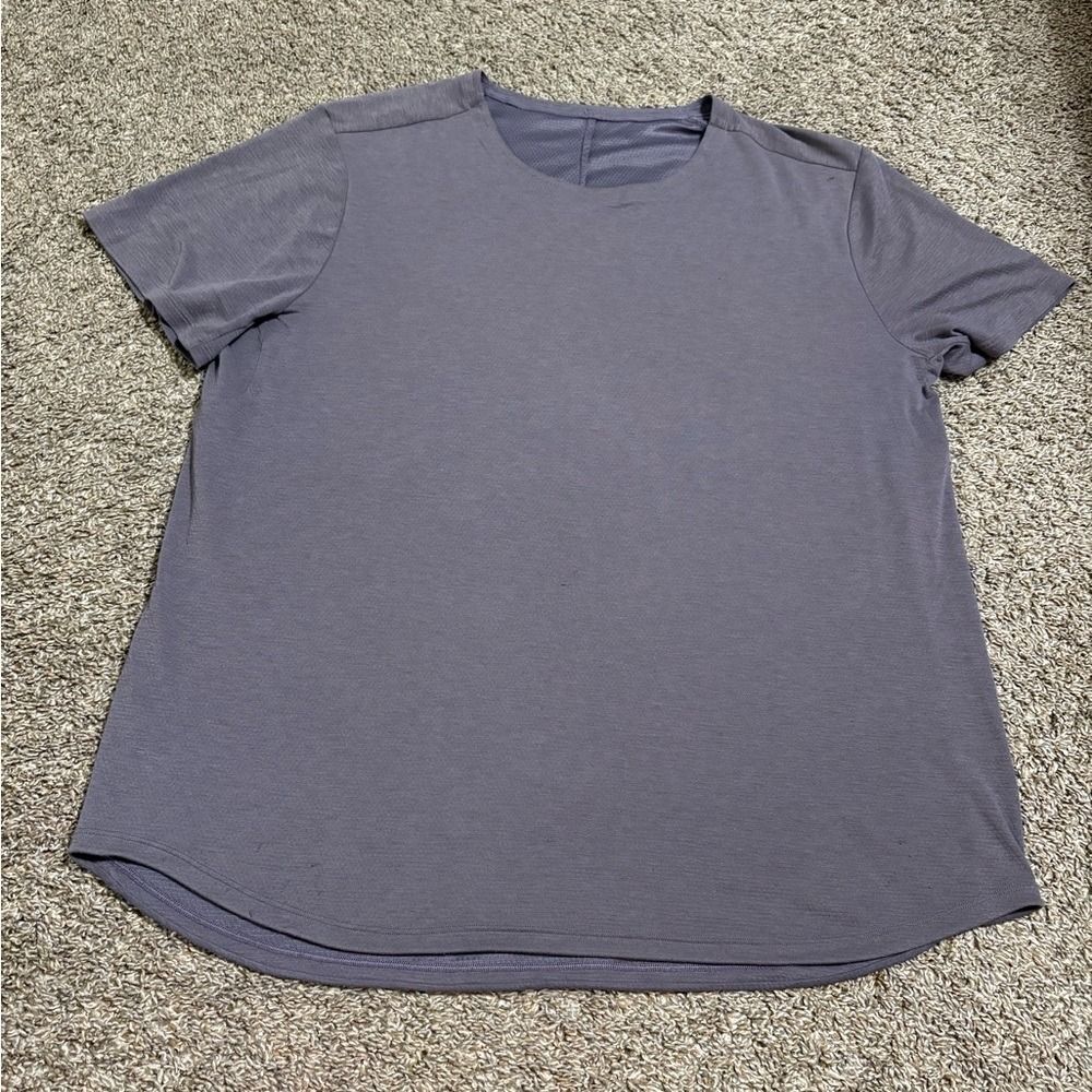 lululemon athletica Men's Slate Gray Short Sleeve Tee